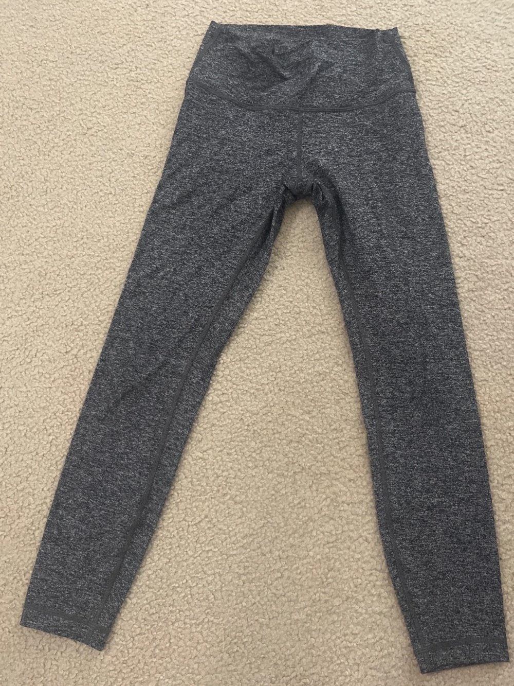 Lululemon black and white Align leggings size 4